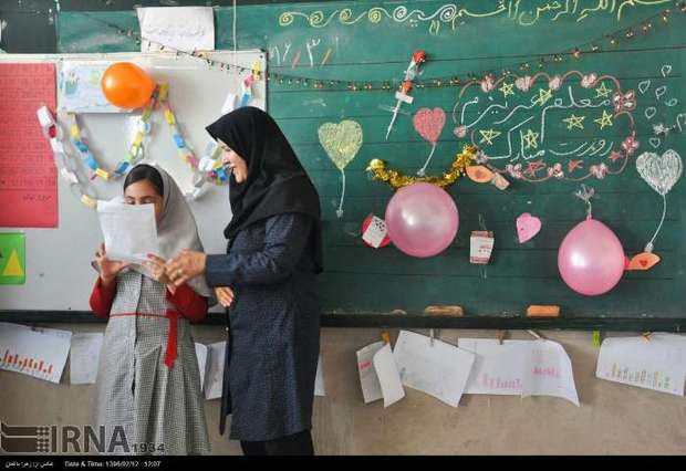 گزارش تصویری: گرامیداشت روز معلم