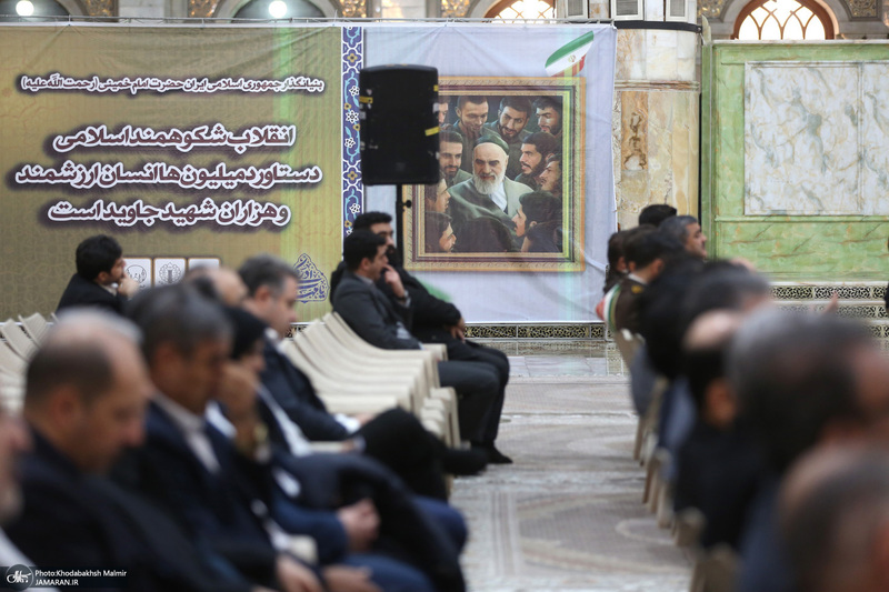 دیدار وزیر اقتصاد  جمعی از مدیران بانک ها با سید حسن خمینی