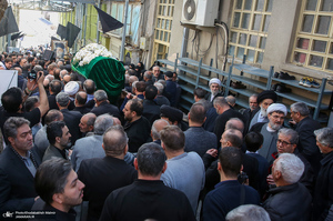 مراسم تشییع آیت الله سید مهدی امام جمارانی (ره) از حسنیه جماران-2