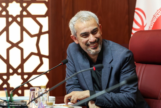 وزیر اقتصاد: دشمن آرزوی زمین‌زدن اقتصاد ایران را به گور خواهد برد