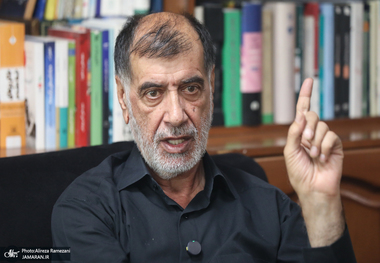 باهنر: اگر روحانی رئیس‌جمهور بود حتما معتقد بود که باید جواب حملات دشمن را بدهیم/ نمی‌دانم احمدی‌نژاد طرفدار جنگ است یا صلح