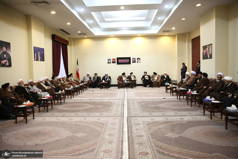 حاشیه تجدید میثاق اعضای مجلس خبرگان رهبری با آرمان های امام خمینی (س)