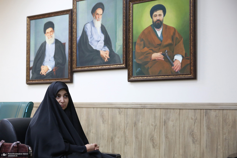 دیدار نرجس سلیمانی با دکتر علی کمساری ریاست موسسه تنظیم ونشرآثار امام خمینی (س)