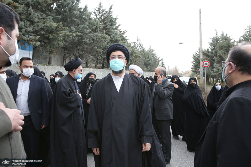 مراسم تشییع پیکر آیت الله ری شهری (ره) از حسینیه کوثر (س)