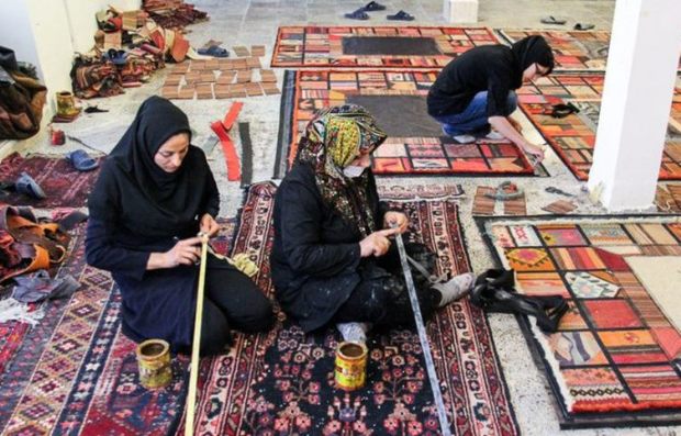 مشاغل خانگی در رفسنجان رونق می گیرد