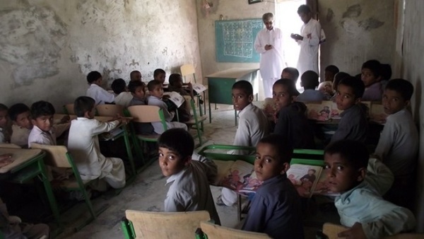 300 هزار دانش آموز سیستان و بلوچستانی نیازمند پوشاک و لوازم التحریر