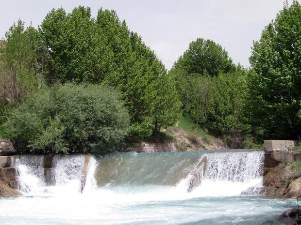 دادستان آبیک خواستار لوله‌کشی محدوده رودخانه زیاران شد