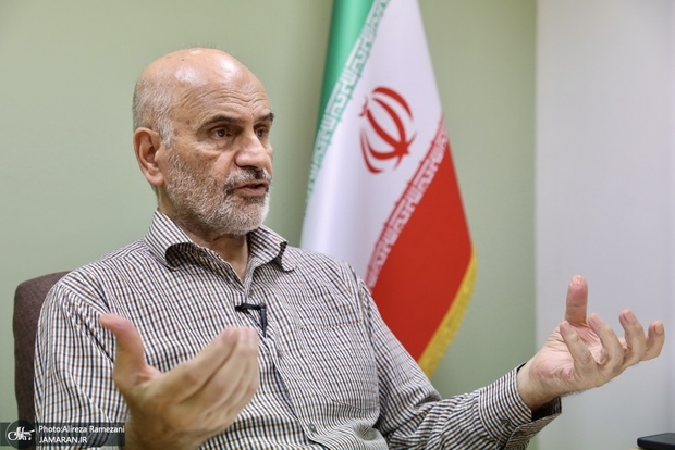 فرشاد مومنی، اقتصاددان: به سران قوا گفتم چند بار از سوراخ شوک&zwnj;درمانی گزیده شوند، کفایت می&zwnj;کند؟/دولت مصدق، جزو پاک&zwnj;ترین دوره&zwnj;ها بود/ اینکه به هر سیاست توسعه&zwnj;ای برچسب کمونیستی بزنیم، یک پروژه آمریکایی-انگلیسی بود