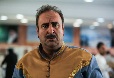 چرا مهران احمدی به پایتخت بازنگشت؟
