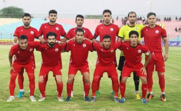 شورای بوشهر 3 میلیارد ریال به تیم ایرانجوان کمک کرد