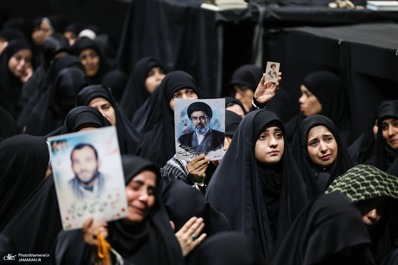 اولین شب مراسم عزاداری ماه محرم در جوار محل عروج ملکوتی قائد شهید انقلاب