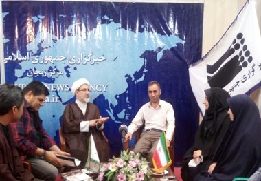 شفافیت و فسادستیزی با نلرزیدن دست خبرنگاران محقق می‌شود