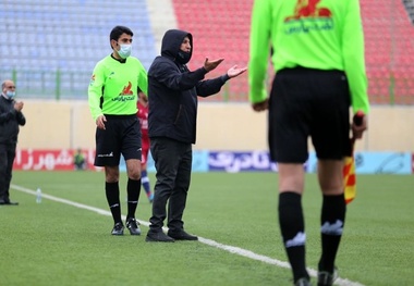 حضور قلعه‌نویی در سالن والیبال برای تماشای فینال لیگ برتر + عکس
