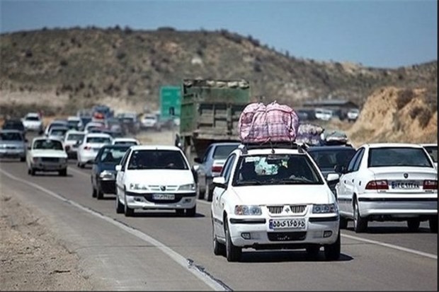 حجم ترافیک در محورهای استان ایلام پرحجم اما روان است