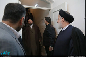 حضور سید حسن خمینی در منزل مرحوم حاج شيخ محمد حسن قرهى(ره)