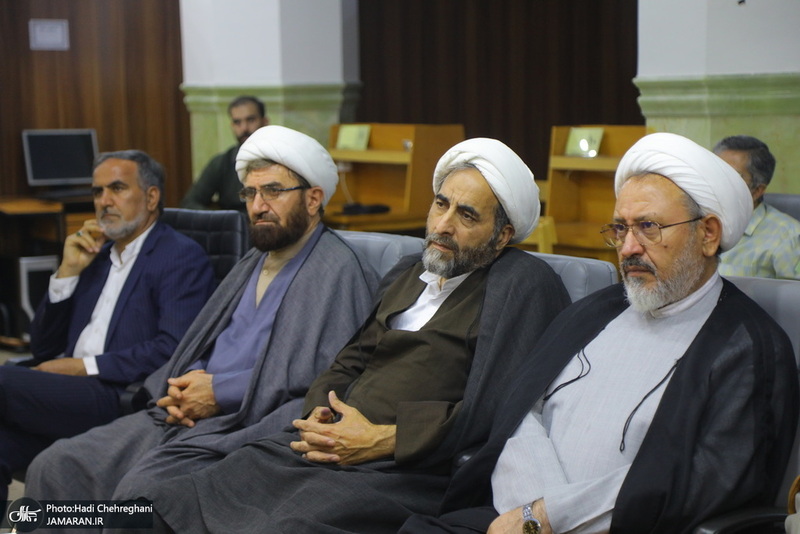 ‪نشست علمی با موضوع  آثار تقیه مداراتی در حج از منظر امام خمینی (ره) (23)