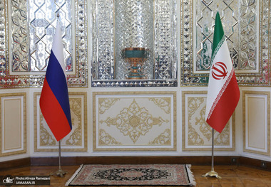 رییس مرکز اطلاعات علمی و تحلیلی آکادمی علوم روسیه: آماده میانجی‌گری بین ایران و آمریکا هستیم/ با همکاری روسیه و ایران، نه واشنگتن و نه بروکسل نمی‌توانند ما را به زانو درآورند/ هیچ مدرکی وجود ندارد که نشان دهد ایران قصد دارد سلاح هسته‌ای تولید کند