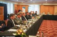 عباس خامه یار و مهاتیر محمد