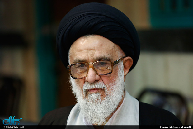 آیت‌الله سید علی محقق داماد، مدرس عالی حوزه علمیه قم: ایران روی نفت و گاز خوابیده، اما برق کافی ندارد/ عمده مشکل مردم وضع اقتصادی‌شان است/ نباید در دنیا منزوی باشیم/ در پاسخ به رژیم صهیونیستی نباید شتابزده عمل کرد