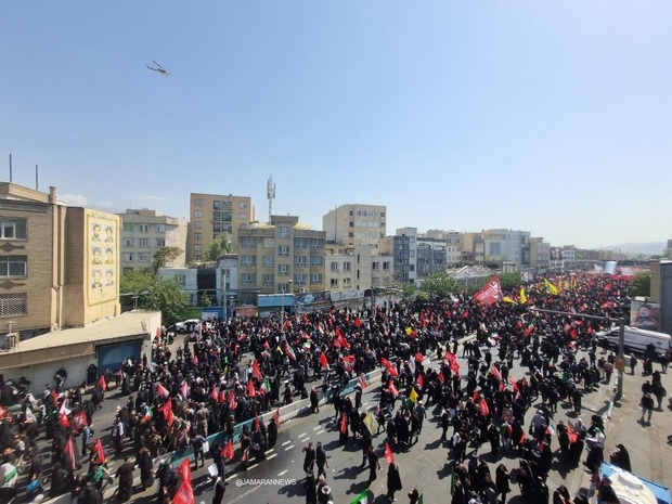 آیین تشییع پیکر مطهر رهبر شهید انقلاب آغاز شد + عکس و فیلم