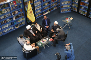 غرفه موسسه تنظیم و نشر آثار امام خمینی (ره) در سی و ششمین نمایشگاه کتاب تهران-4