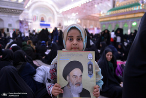 گرامیداشت سالروز ورود بنیانگذار جمهوری اسلامی ایران به میهن در حرم امام خمینی(س)