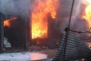 آتش سوزی در انبار بزرگ کالای خانگی در کرج با حدود 10 میلیارد خسارت