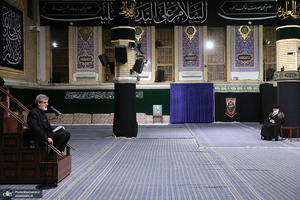 مراسم عزاداری شام غریبان حسینی (ع) در حسینیه امام خمینی