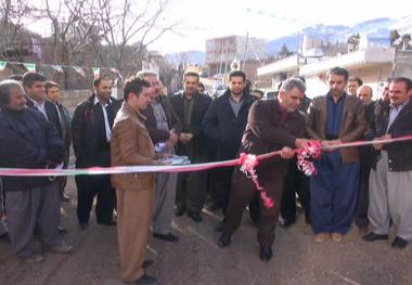 افتتاح 13 طرح عمرانی همزمان با سومین روز از دهه فجر در پاوه