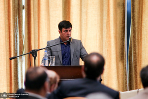 نشست مسئولان و دست اندرکاران مراسم سی امین سالگرد بزرگداشت امام خمینی(س)