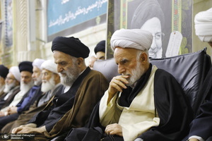 مراسم بزرگداشت رئیس جمهوری و یارانش در حرم حضرت معصومه(س)