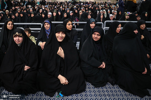 دیدار هزاران نفر از زنان و دختران با رهبر معظم انقلاب