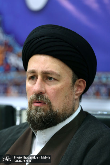 نشست صمیمانه اعضا هیات علمی پژوهشکده امام خمینی و انقلاب اسلامی با تولیت  معزز به مناسبت روز معلم