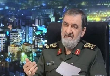 محسن رضایی: ما به تنهایی حریف آمریکا و اسراییل هستیم