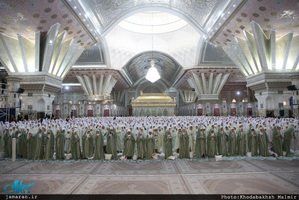 جشن تکلیف دانش آموزان دختر در حرم مطهر امام خمینی(س) 