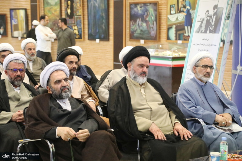 نشست علمی «جایگاه تراث روایی در مبانی مکتب قم» در نمایشگاه حضور صد ساله خورشید