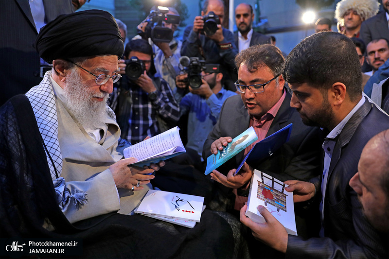 دیدار جمعی از شاعران و اهالی فرهنگ و ادب با رهبر معظم انقلاب