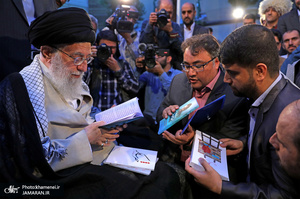دیدار جمعی از شاعران و اهالی فرهنگ و ادب با رهبر معظم انقلاب