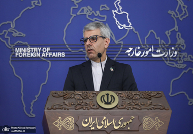 سخنگوی وزارت خارجه: آمریکا بیخود دربارهٔ موشک‌های ایران نظر داده/ هیچ ارتباط مستقیمی بین ایران و آمریکا وجود ندارد/ اگر اقدام خصمانه‌ای علیه ایران صورت بگیرد، تفاهم با آژانس اتمی خاتمه می‌یابد/ قطع رابطهٔ ایران و سوریه ابدی نیست