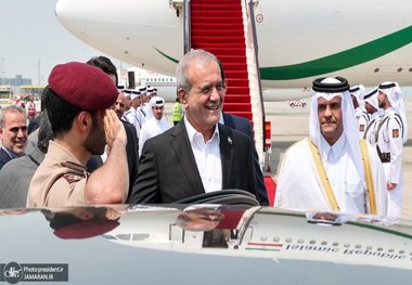 پزشکیان وارد دوحه پایتخت قطر شد + عکس