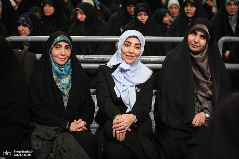 دیدار هزاران نفر از زنان و دختران با رهبر معظم انقلاب