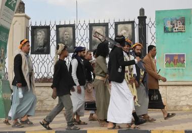 الاخبار: سقوط ده‌ها تیپ و بازپس‌گیری مواضع راهبردی؛ معادلات ساحل غربی یمن تغییر کرد