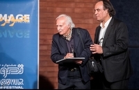 تقدیر از محمد گلجامجو در اختتامیه پانزدهمین دوره «جشن تصویر سال»  عکس عرفان کوچاری - تسنیم