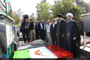 تجدید میثاق رئیس جمهور و هیات دولت با آرمان حضرت امام(س) 