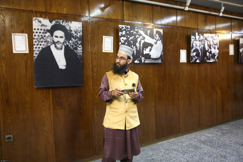 بازدید میهمانان خارجی مراسم بزرگداشت امام از جماران