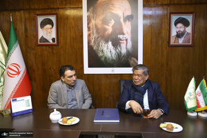 بازدید محمد بن سیو وزیر کشاورزی  و امنیت غذایی کشور مالزی از  بیت امام خمینی (س) در جماران