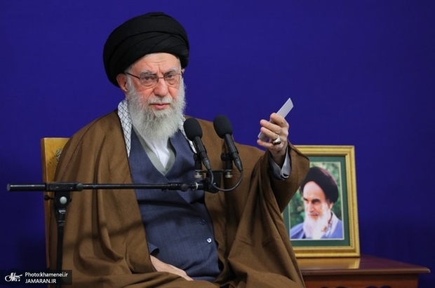 رهبر انقلاب: سال ۴۲ امام خمینی(ره) به من ماموریت داد به مشهد بروم و پیامی را با آقای میلانی و دیگر علما در میان بگذارم/ نامه آیت‌الله میلانی به امام خمینی(ره) در سال ۴۳ یک سند معتبر تاریخی است