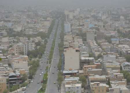 گرد وغبارآسمان بروجرد را فرا گرفت