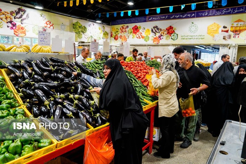 جریان عادی زندگی در شهر تهران...