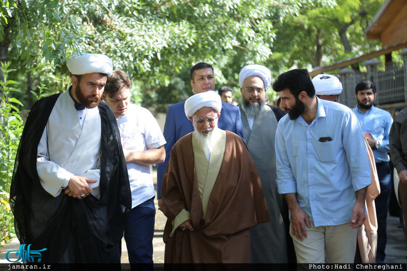 اقامه نماز عید سعید قربان در روستای احمدآباد دماوند توسط آیت الله العظمی جوادی آملی